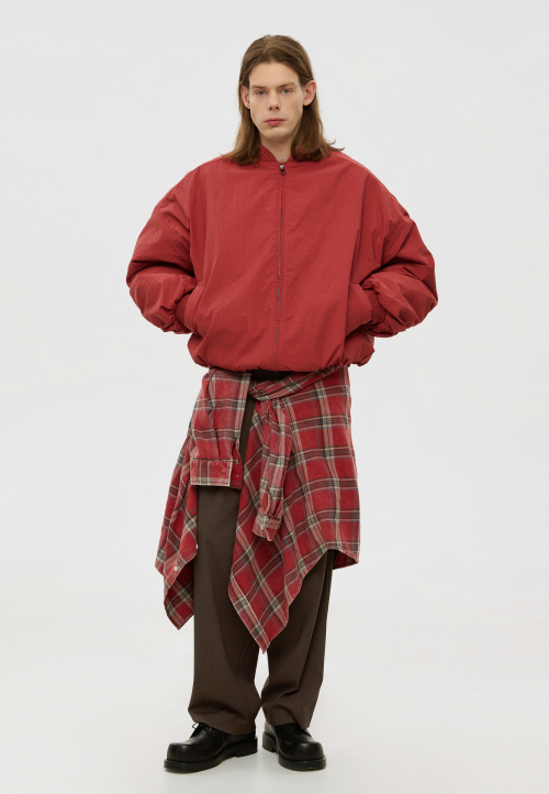 Бомбер оверсайз червоний з жатої плащівки