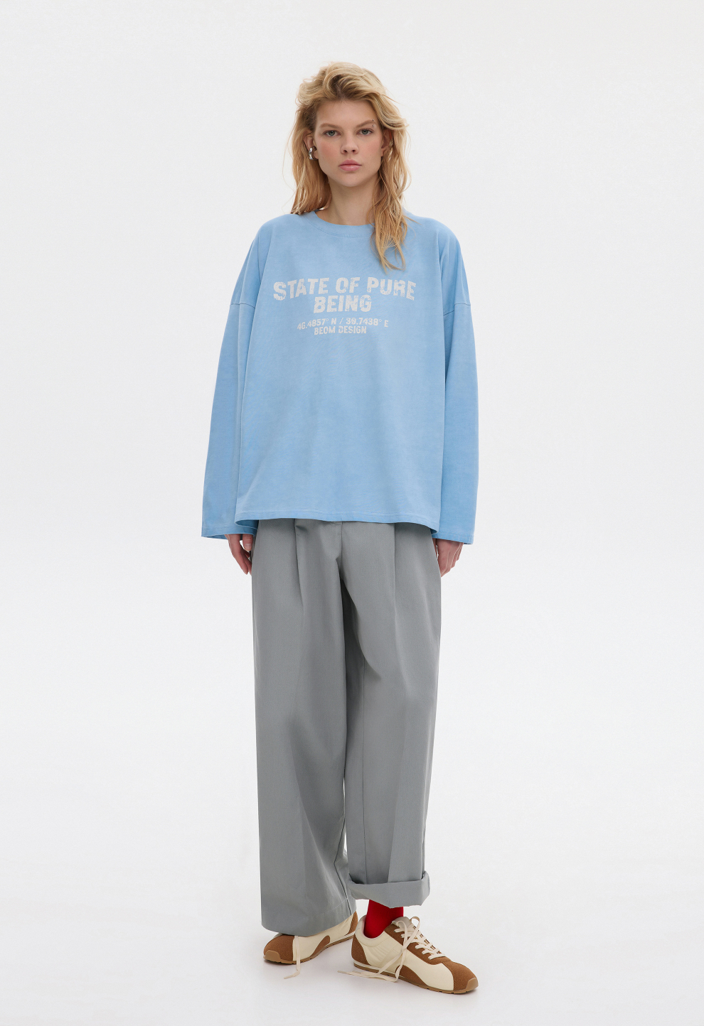 Жіночий лонгслів BEOMDSGN oversize блакитний STATE OF PURE