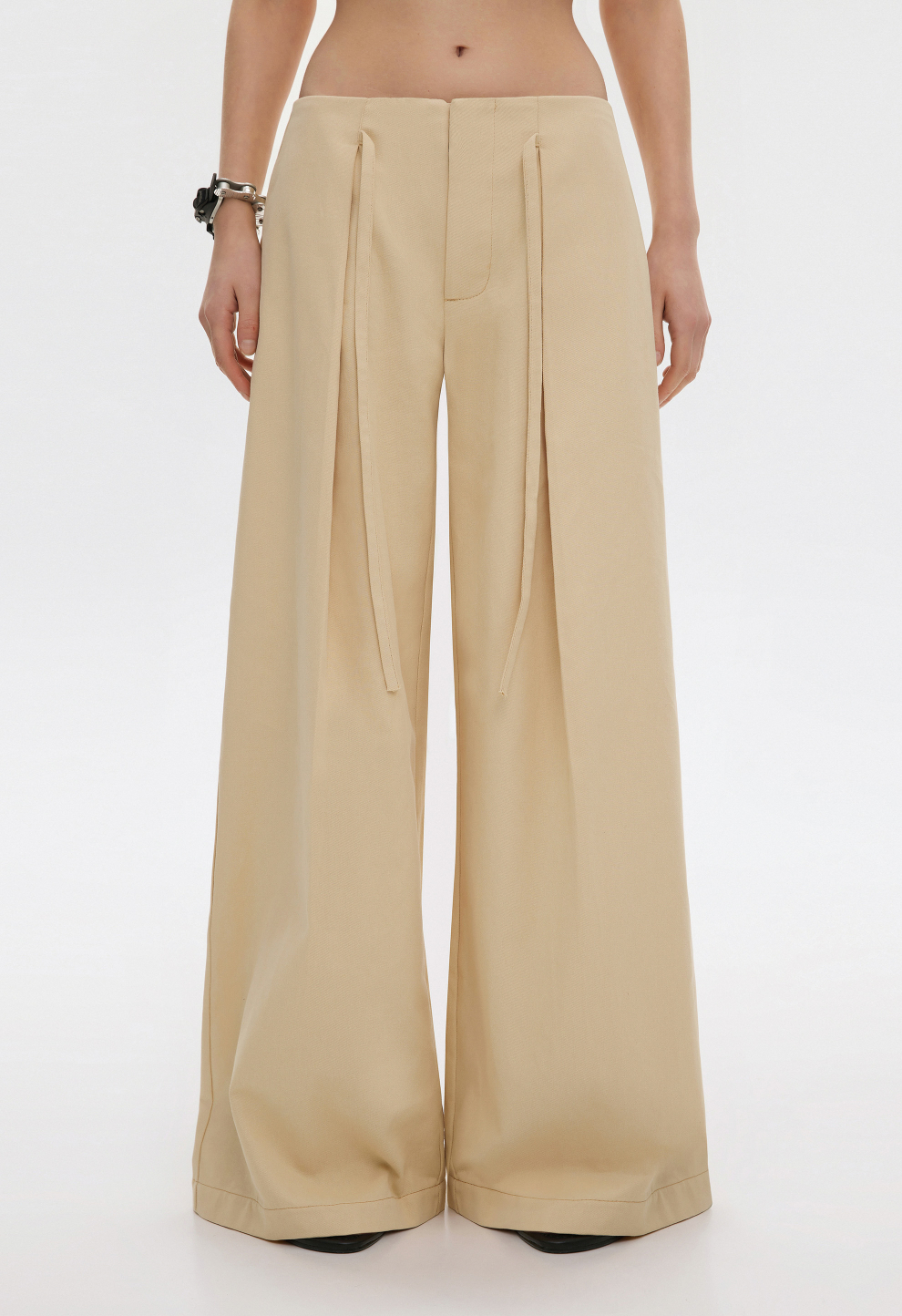 Women’s Beige Low Rise Wide Leg Trousers BEOMDSGN