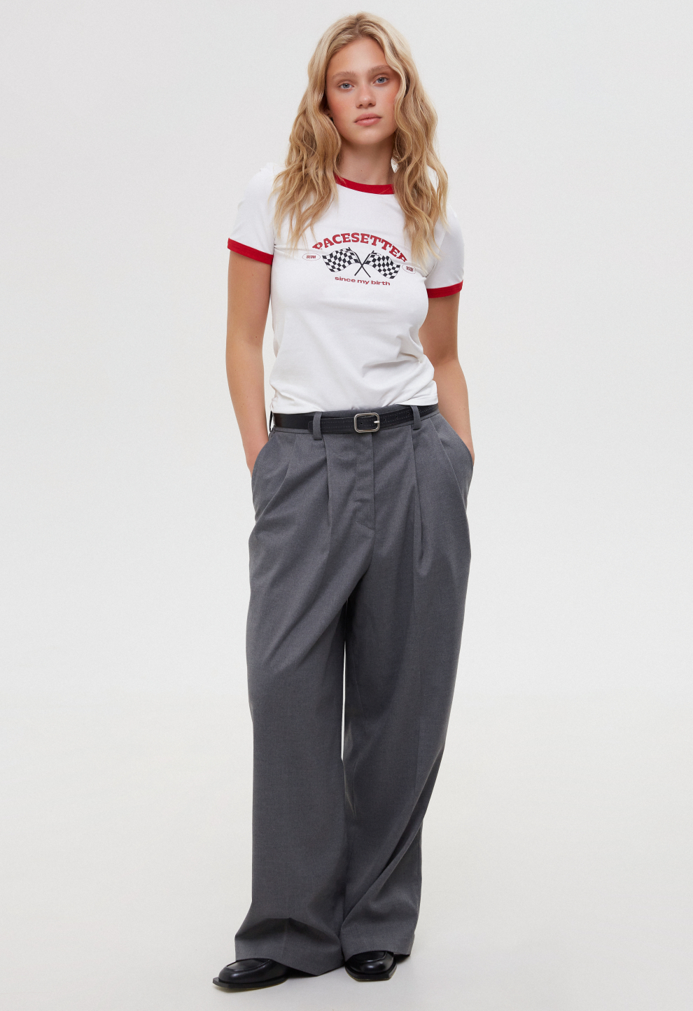 Wide gray pants with snaps