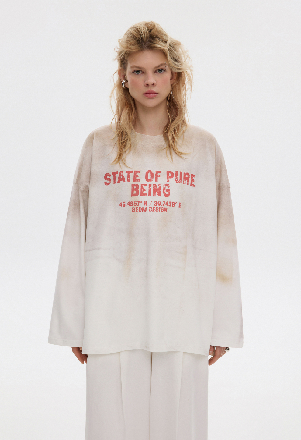Жіночий лонгслів BEOMDSGN oversize молочний варений STATE OF PURE