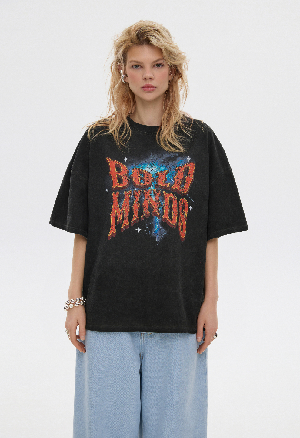 Oversized black vintage T-shirt BOLD MINDS